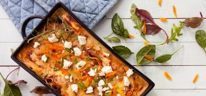 Lasagne med spinat, tørket aprikos og fetaost – vegetaroppskrift