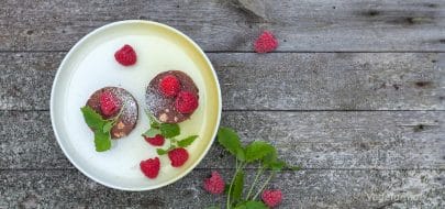 Brownie med hvit sjokolade – vegetaroppskrift