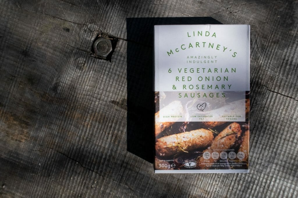 Test av vegetarpølse fra Linda McCartney: rødløk og rosmarin-pølser